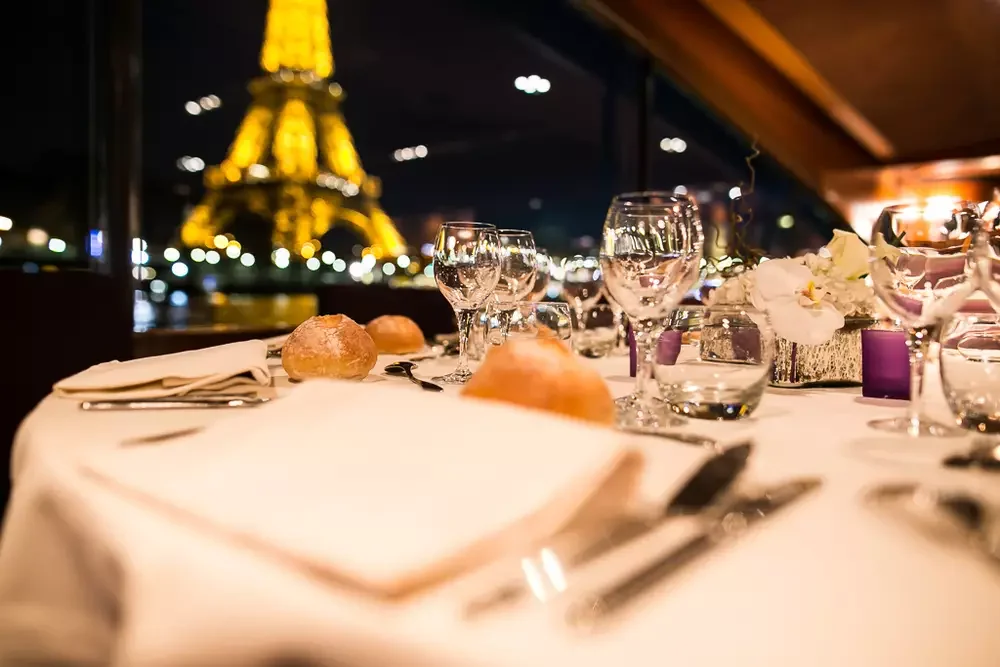 dîner-croisière à Paris